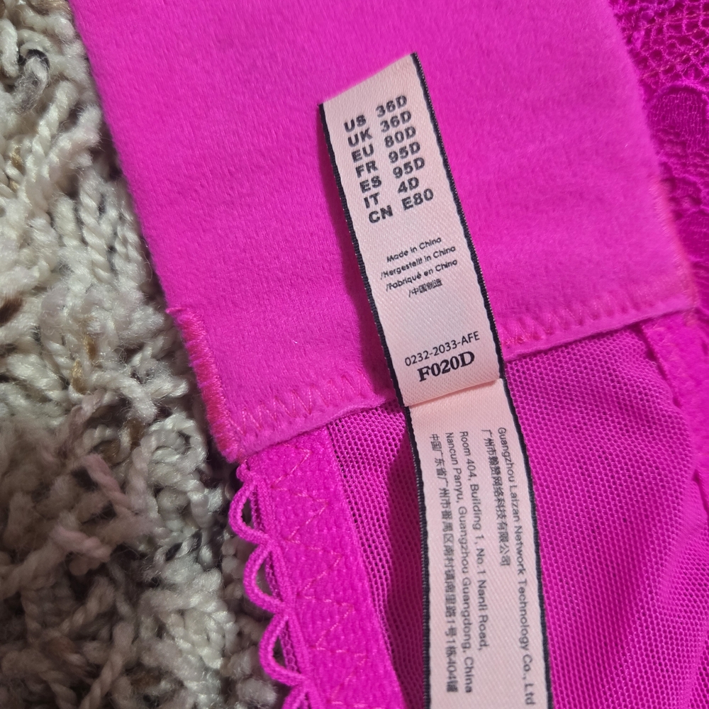 Elegant Fuchsia Lace Bra - Picture 3 of 3